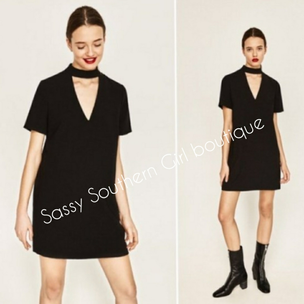 🆕⭐ Black choker deep v-neck dress